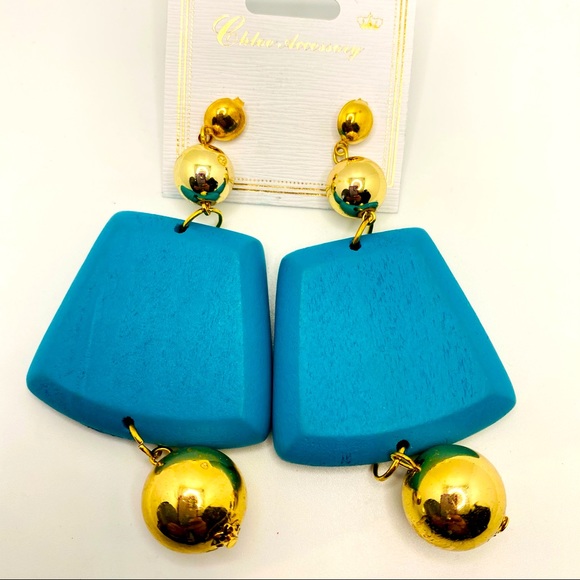 Earrings Square dangles Teal light weight wooden - Picture 6 of 9